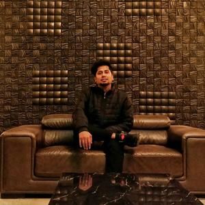 Meet your Posher, Raju